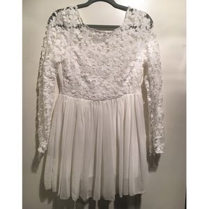 White lace dress